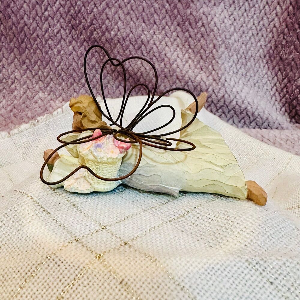 Angel Figurine - Picture 2 of 4